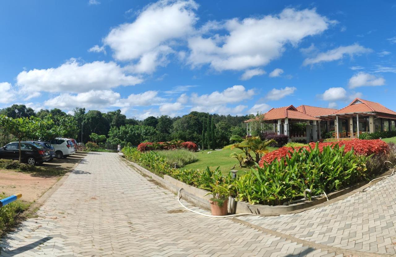 Biranji Aqua Retreat Hotel Chikmagalūr Kültér fotó