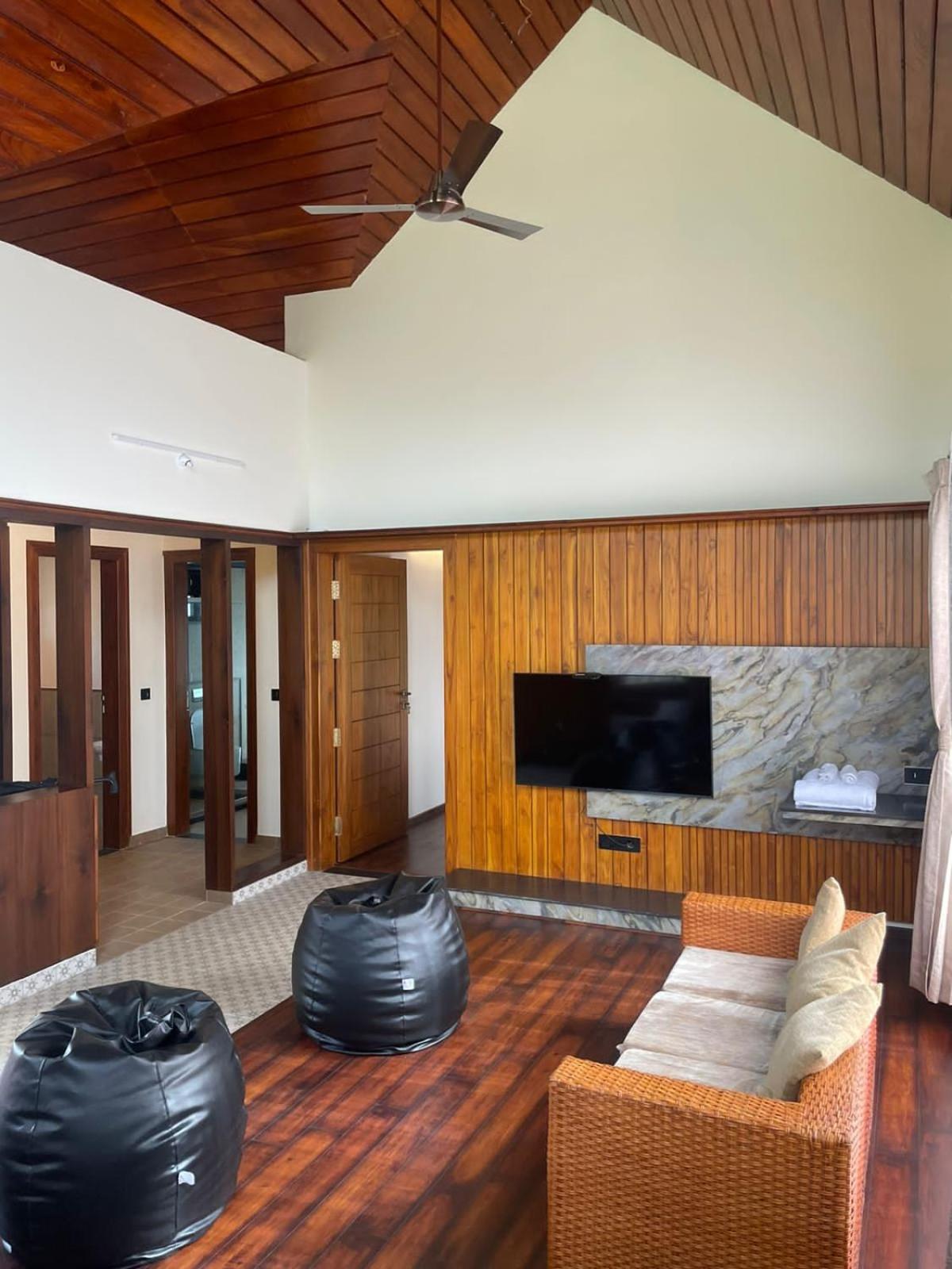 Biranji Aqua Retreat Hotel Chikmagalūr Kültér fotó