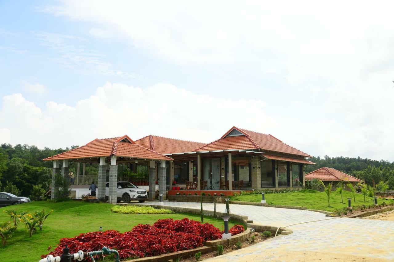 Biranji Aqua Retreat Hotel Chikmagalūr Kültér fotó